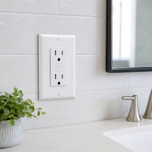 15A Self-Test Tamper-Resistant GFCI Outlet, White